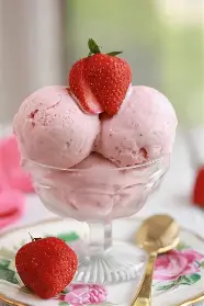 ICE CREAME STRAWBERRY